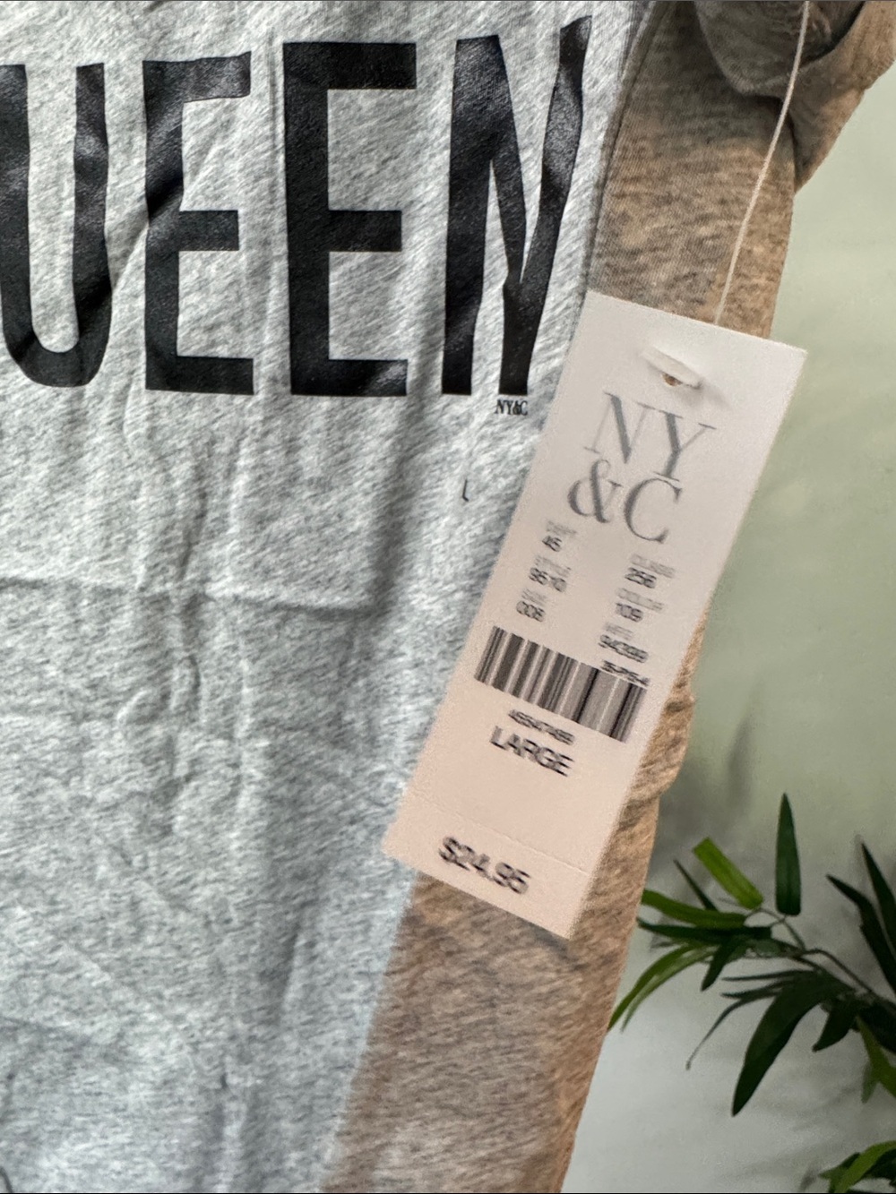 New York & Company Gray Tee with Black Trim and QUEEN Graphic NWT L - Picture 2 of 9